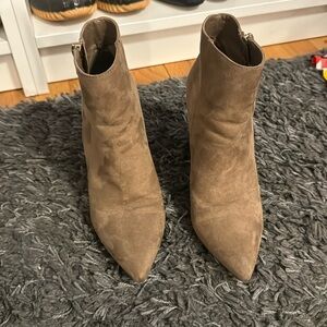 Suede brown boots